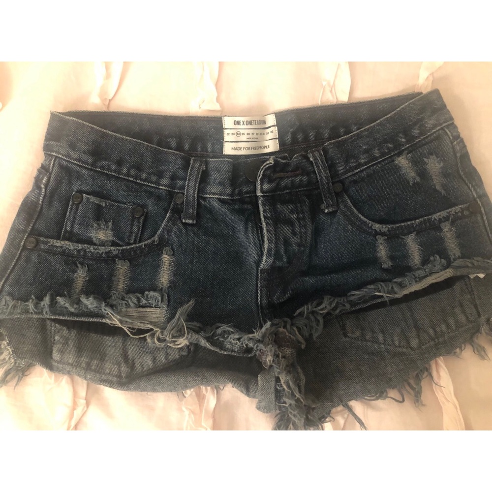 🌸🌸ONE TEASPOON BONITA SHORTS 24 🌸🌸